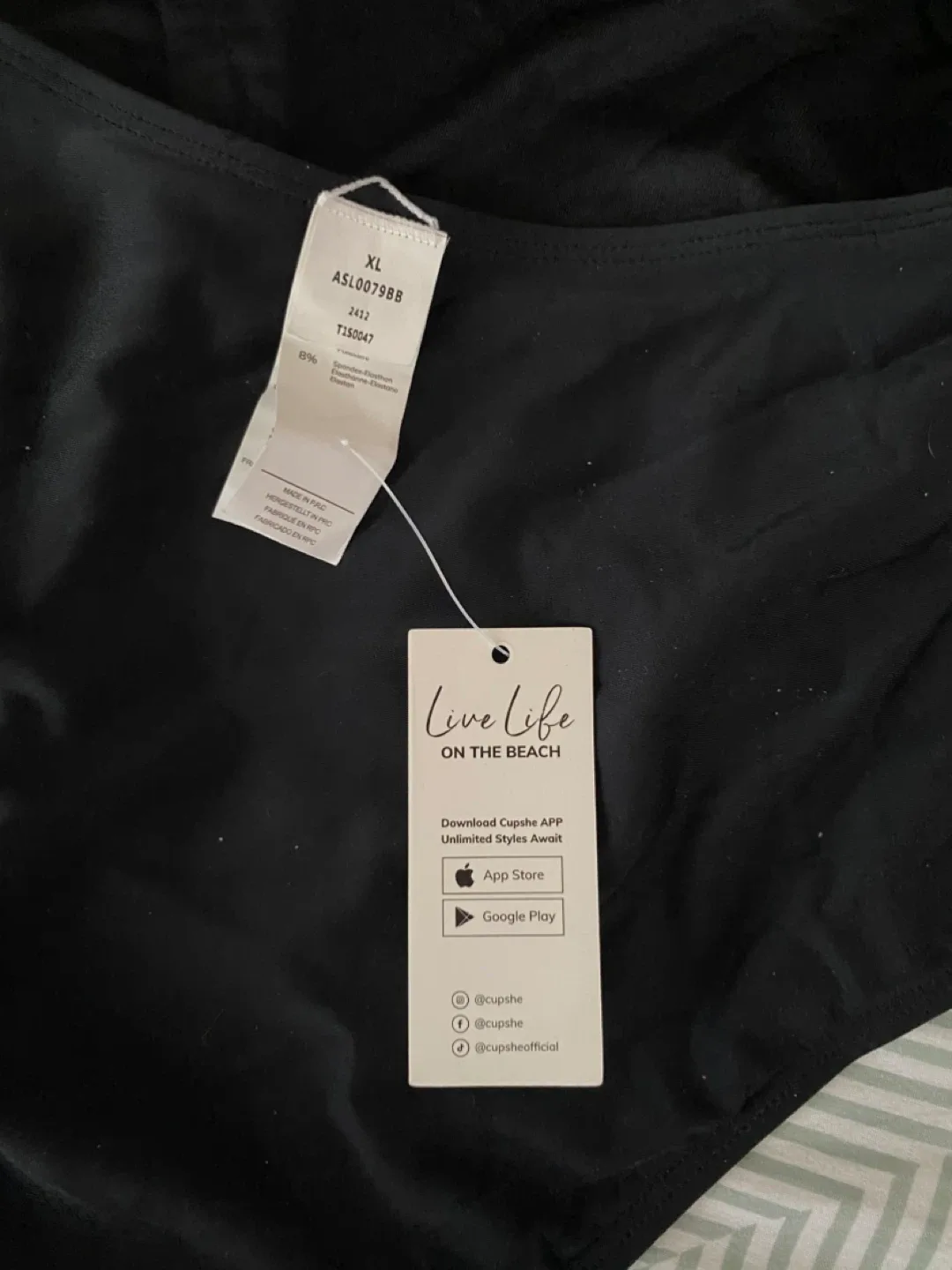 Baleaf Black Swimsuit - Size 38 (New) image indicator(9)