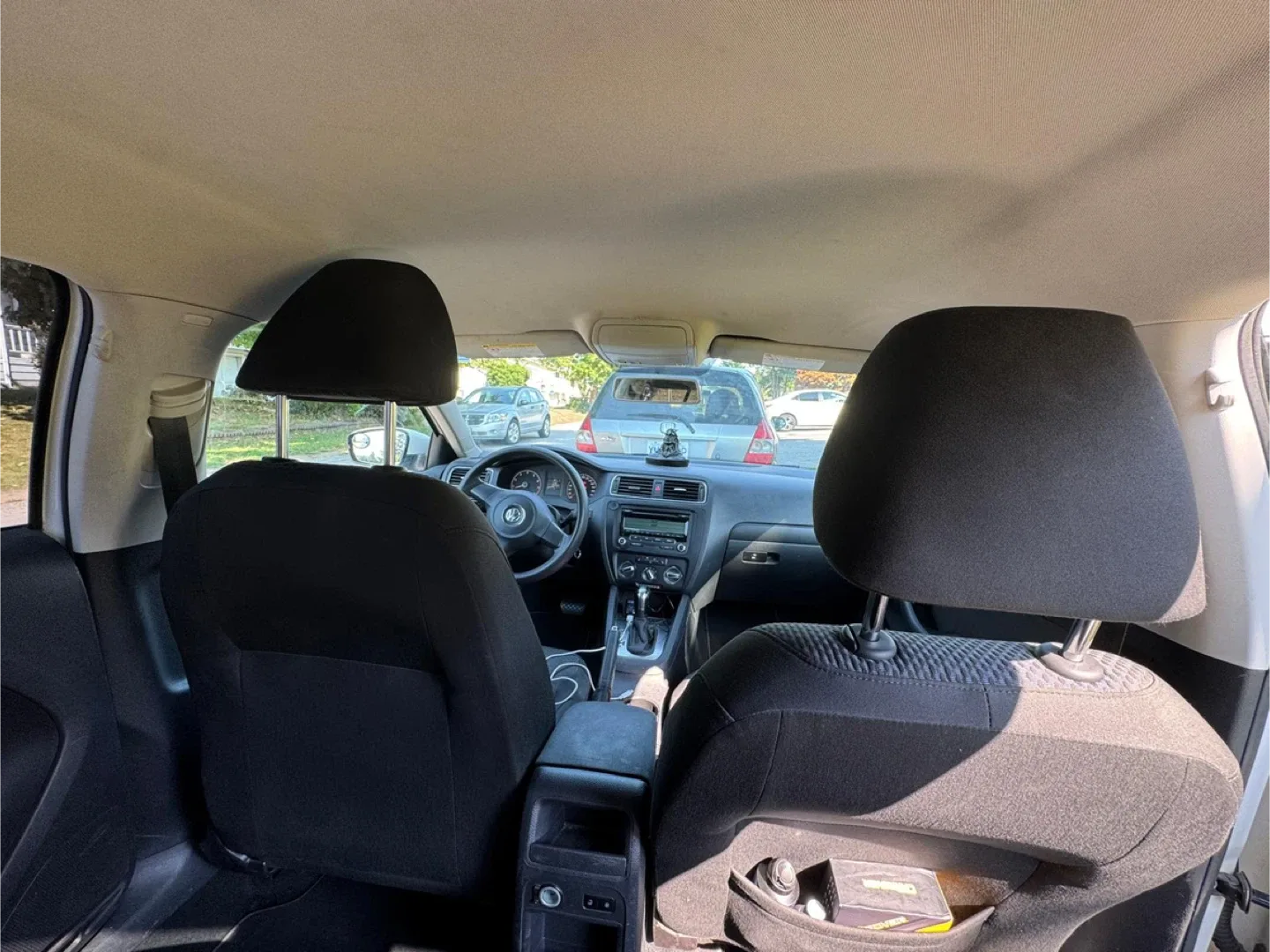 2011 Volkswagen Jetta Sedan image indicator(9)