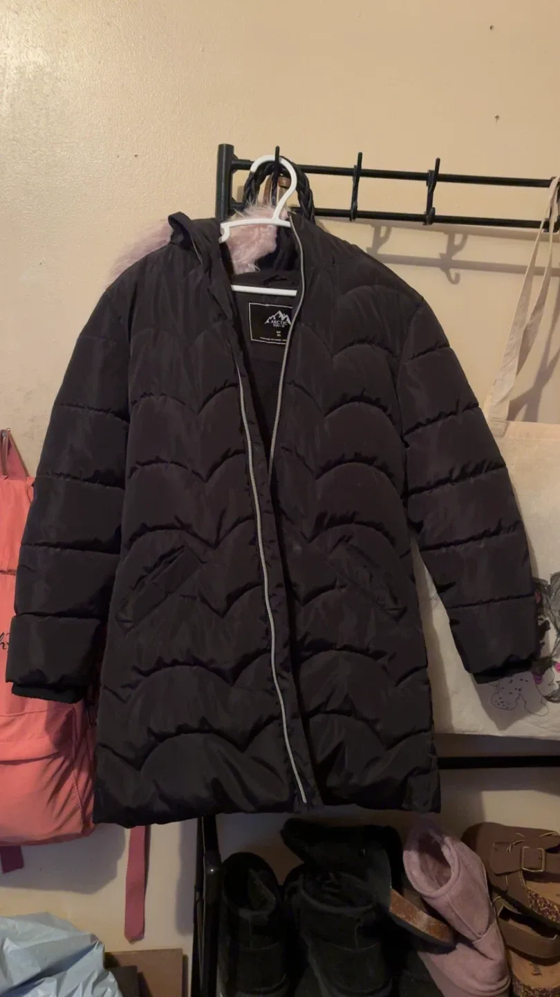 Kids - Black Puffer Jacket with pink Fur Hood image indicator(2)