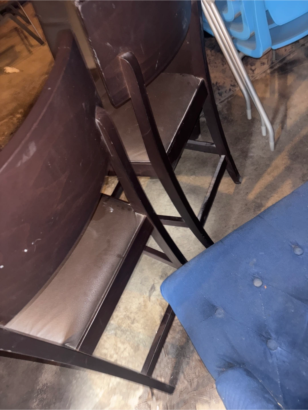 2 wood chairs - photo 3