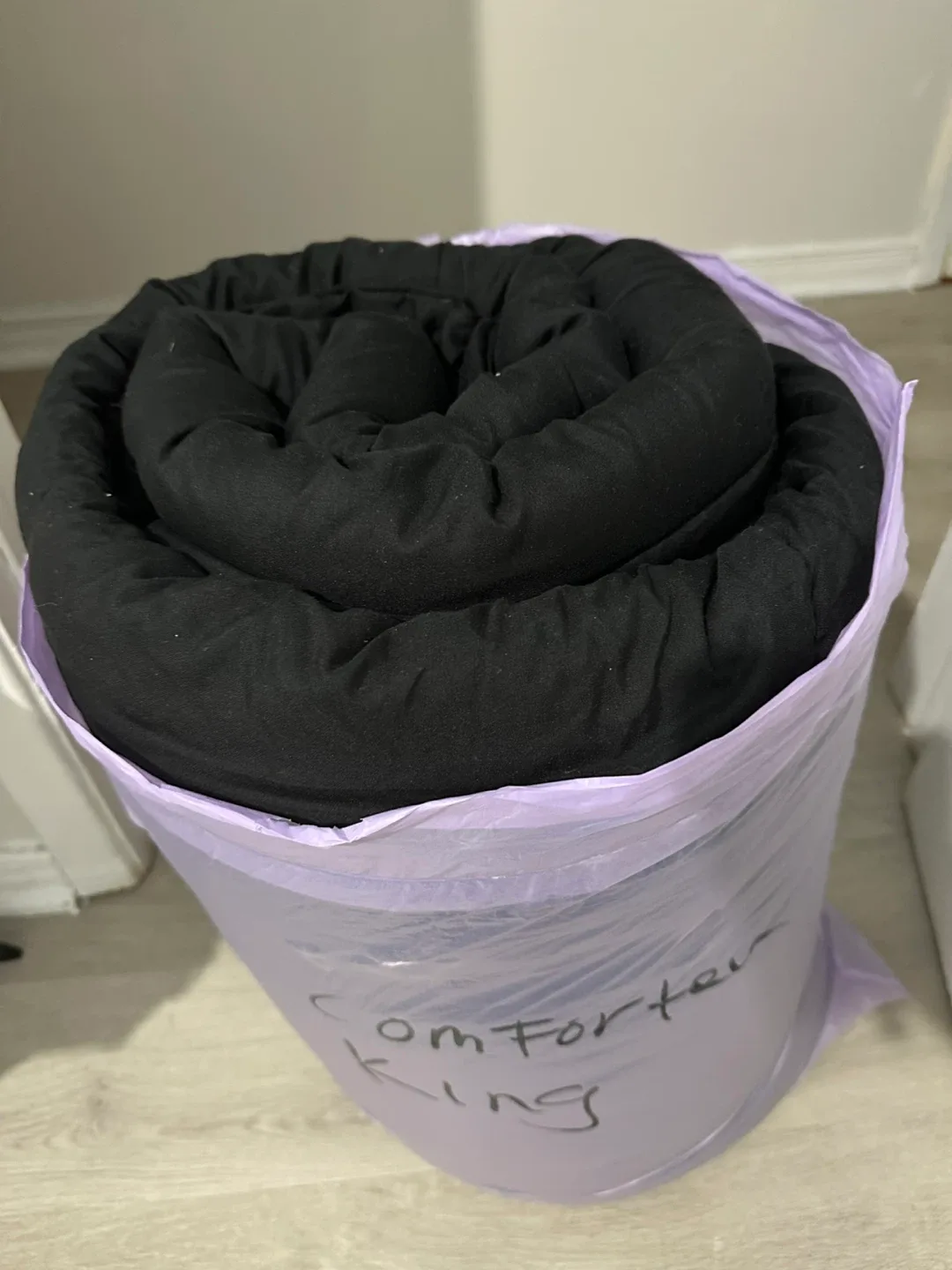 King Size Black Comforter image indicator(2)