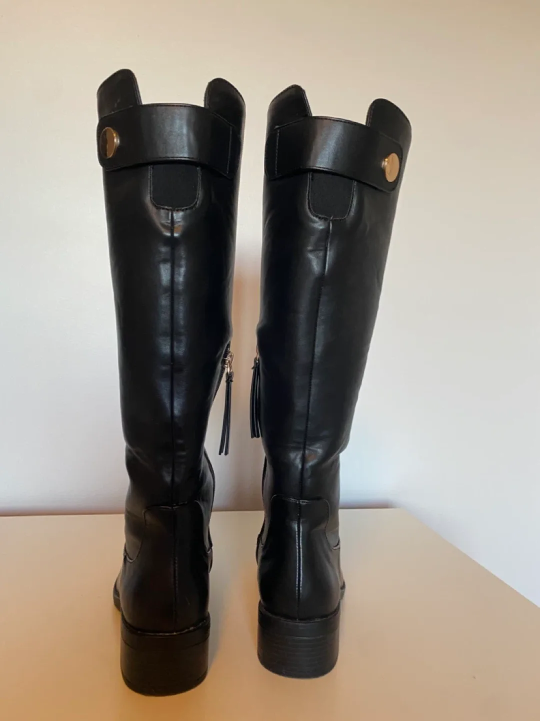 Black Knee-High Boots image indicator(2)