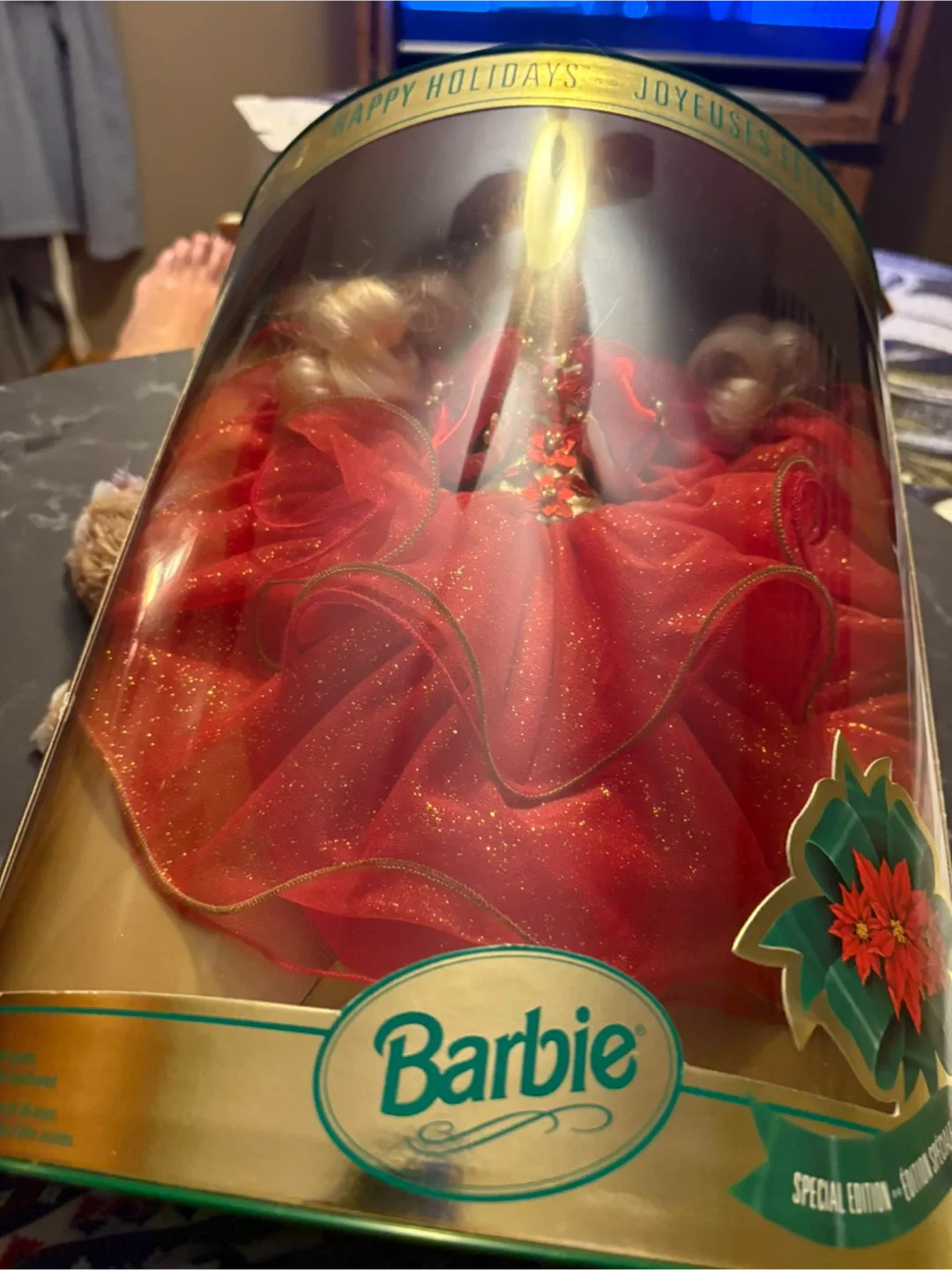 Barbie Happy Holidays Special Edition Doll image indicator(2)