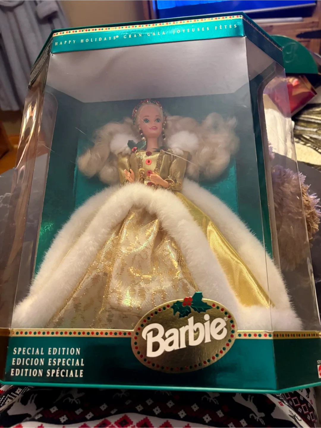 1994 Holiday Barbie Special Edition Doll (New in Box!) image indicator(2)