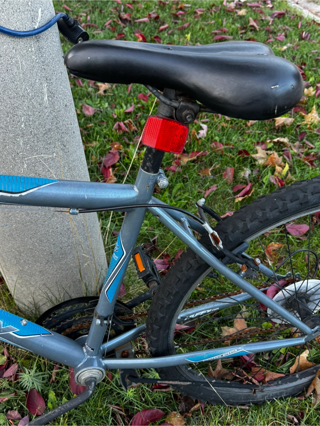 CCM Granite Mountain Bike - Blue/Grey - photo 2