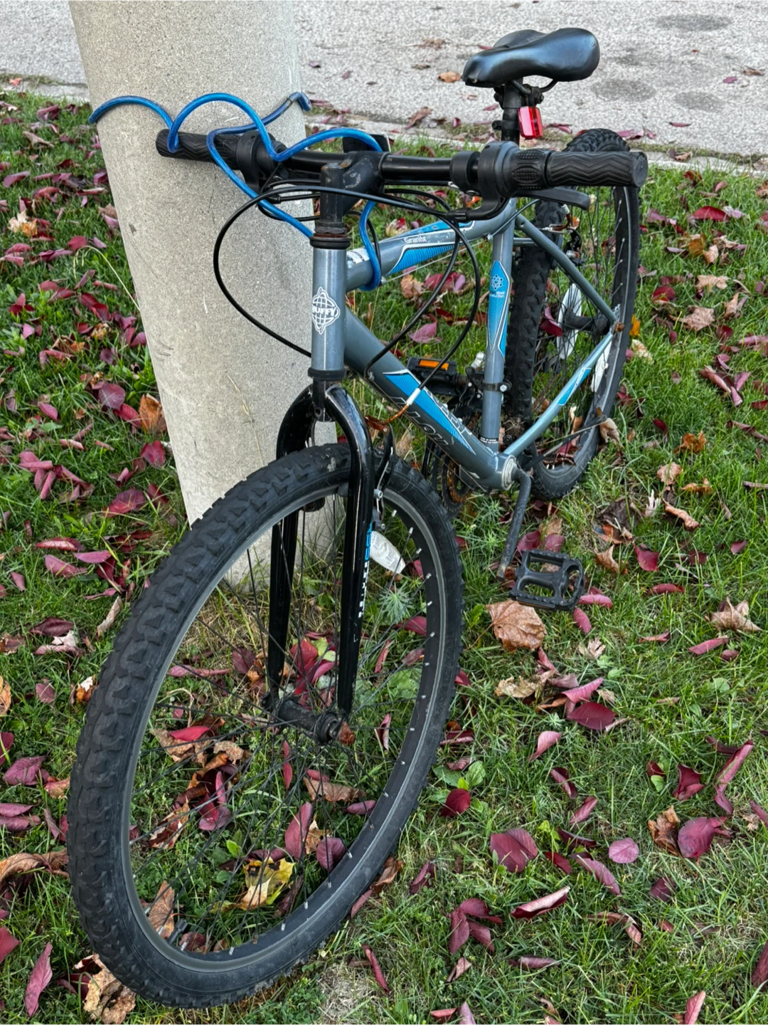 CCM Granite Mountain Bike - Blue/Grey - photo 4