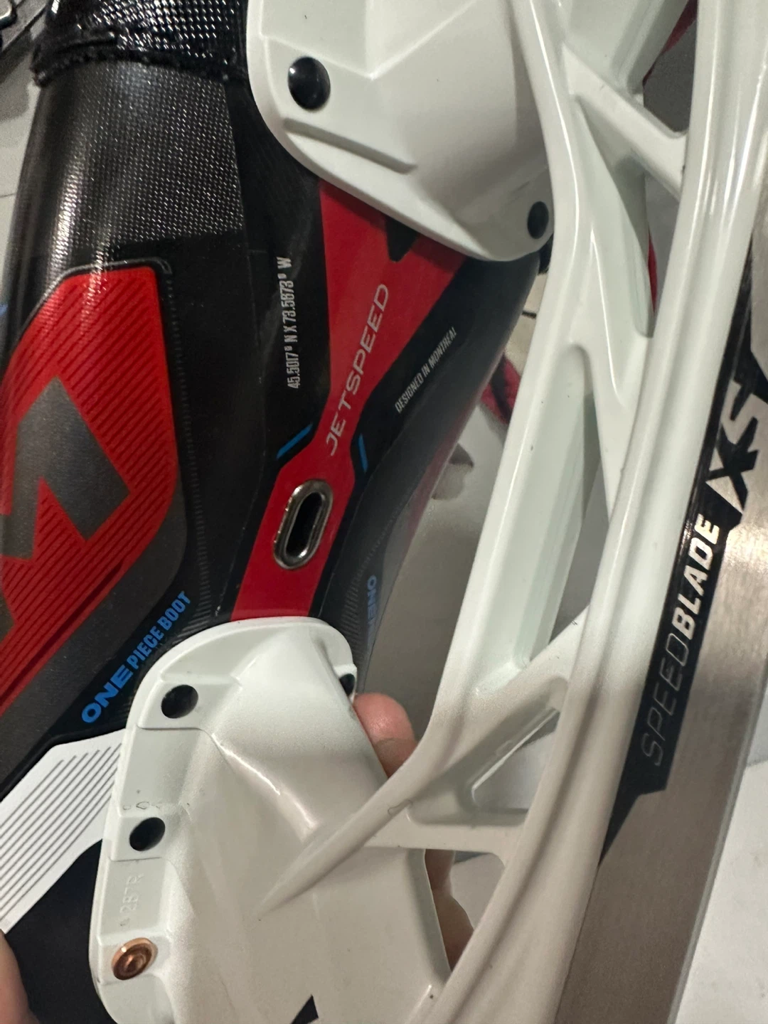 CCM JetSpeed FT680 Ice Hockey Skates - photo 4