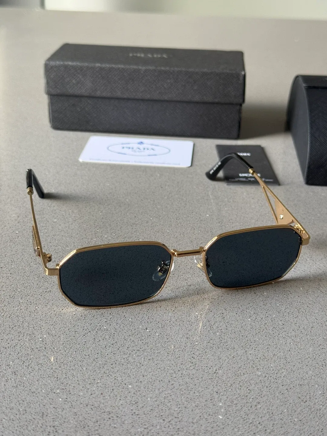 Luxury Authentic Prada Sunglasses 😎 8046 Gold Frame image indicator(2)