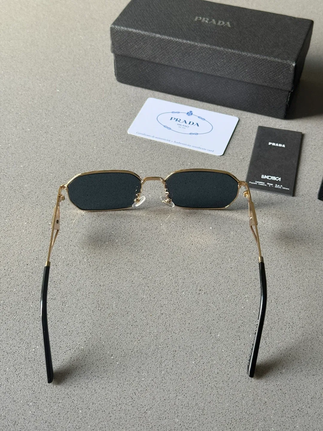 Luxury Authentic Prada Sunglasses 😎 8046 Gold Frame image indicator(3)