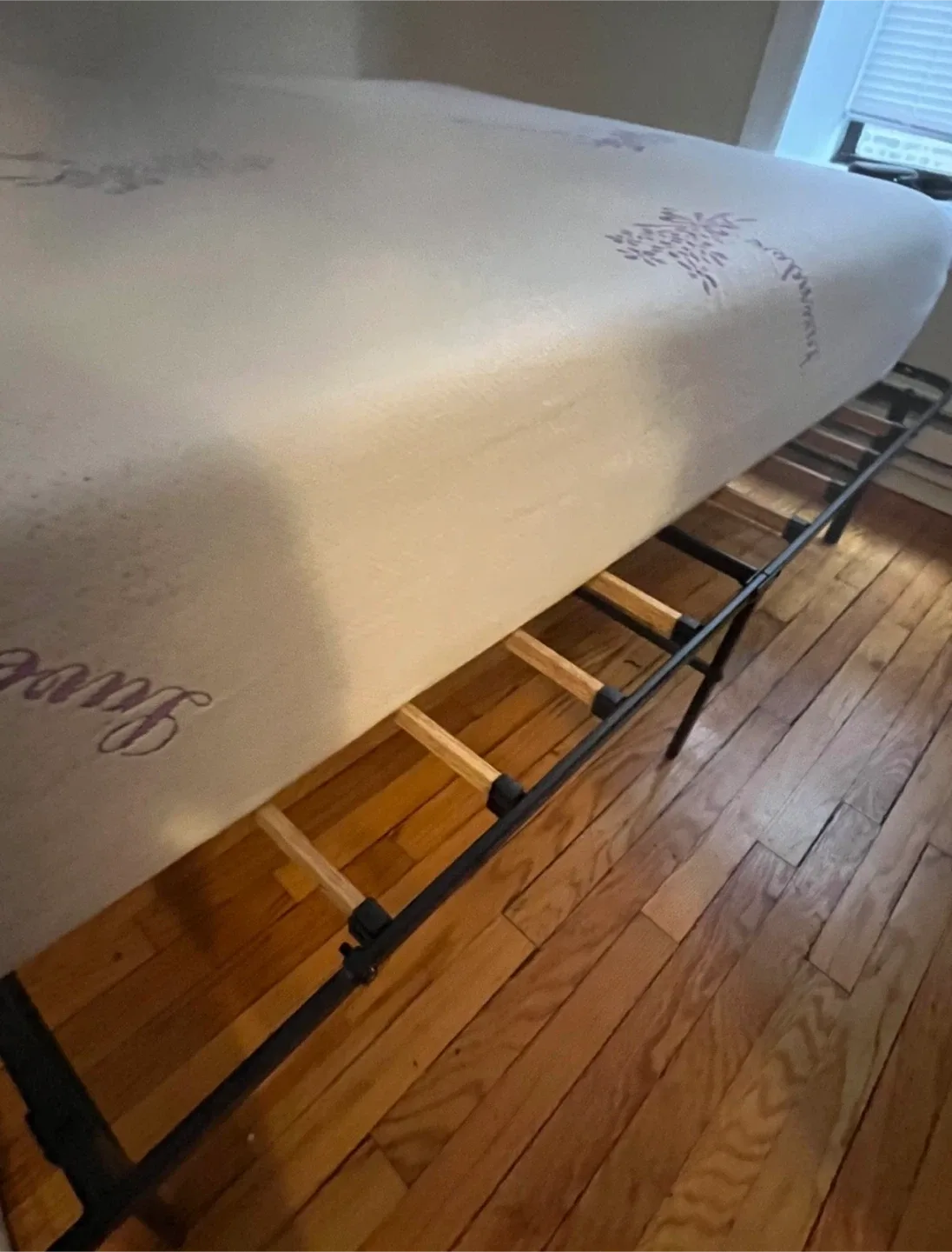 Lavender Mattress and frame image indicator(3)