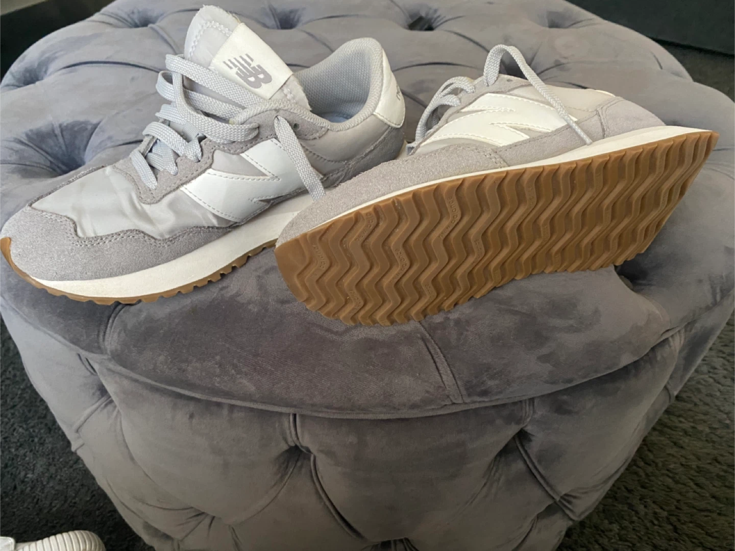New Balance 237