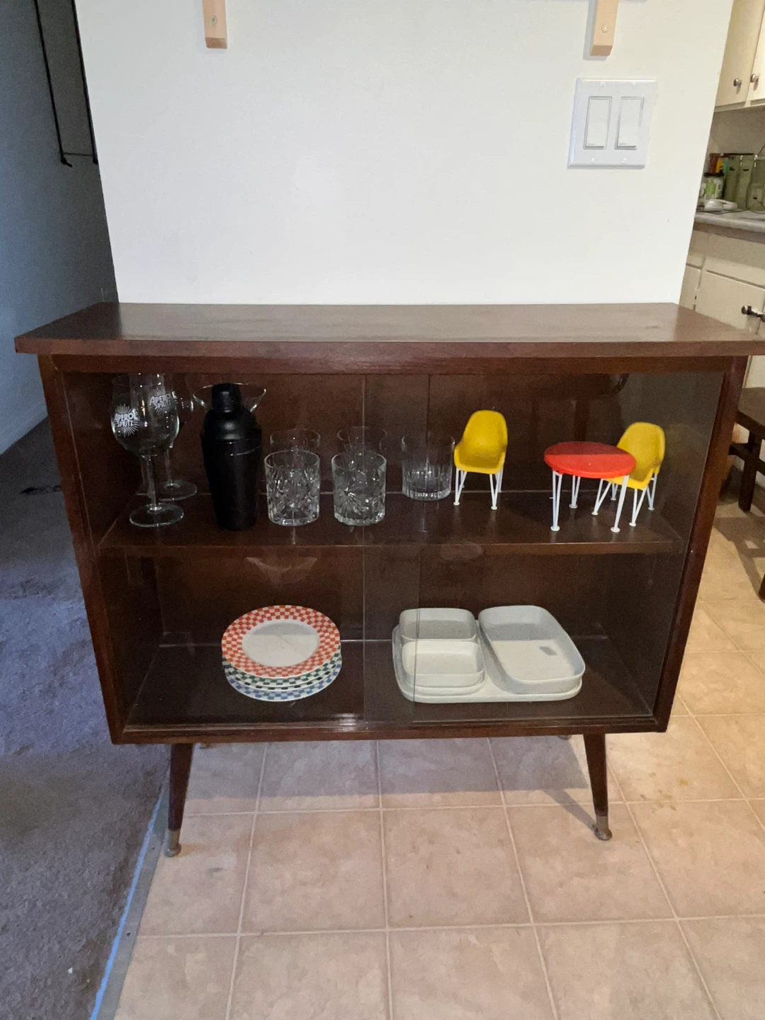 Vintage Display Cabinet - Perfect for Collectors!