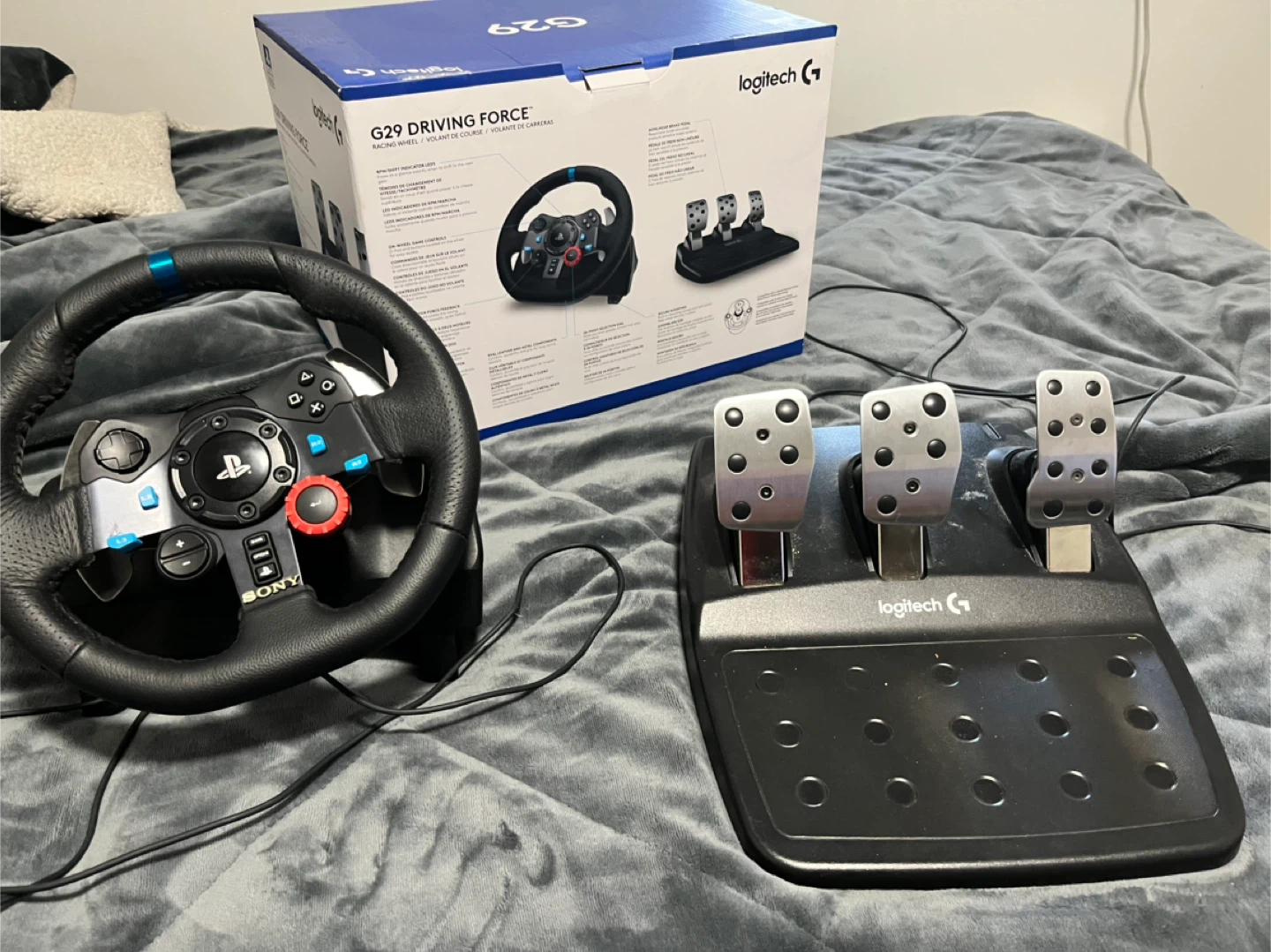 Logitech G29 Driving Force Racing Wheel - Like New! - photo 5