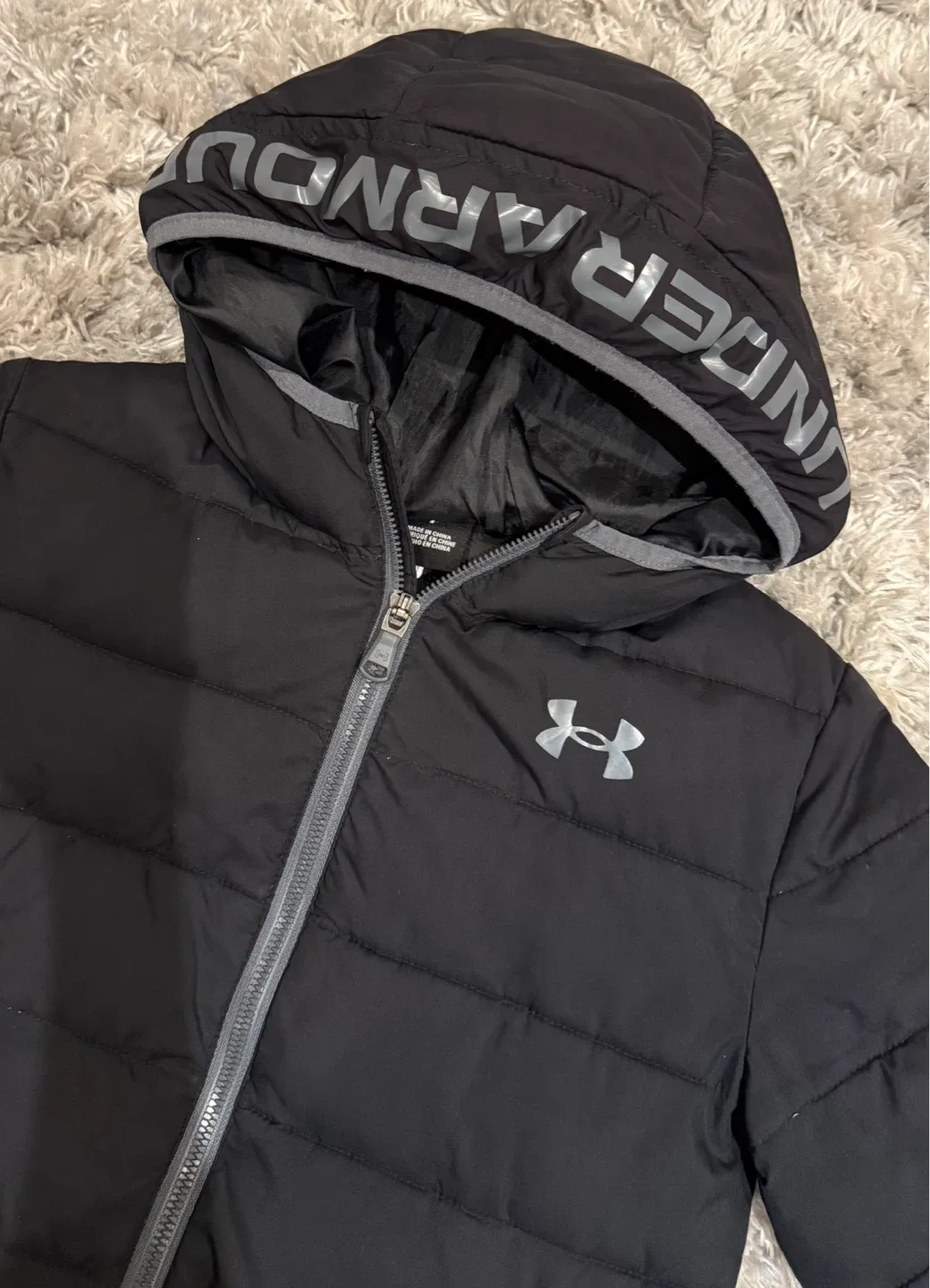 Under Armour Black Puffer Jacket - Size 7 image indicator(2)