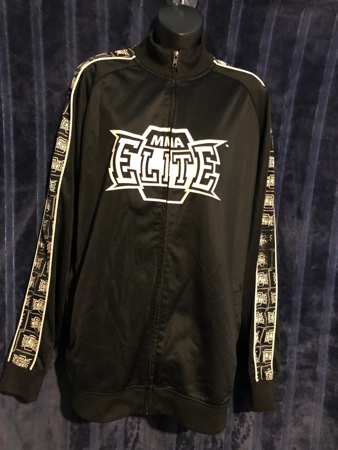 MMA Elite Black Track Jacket image indicator(3)