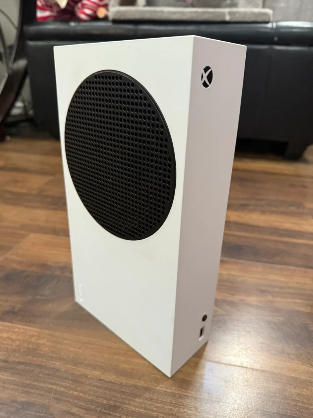 Xbox Series S Console - White image indicator(4)