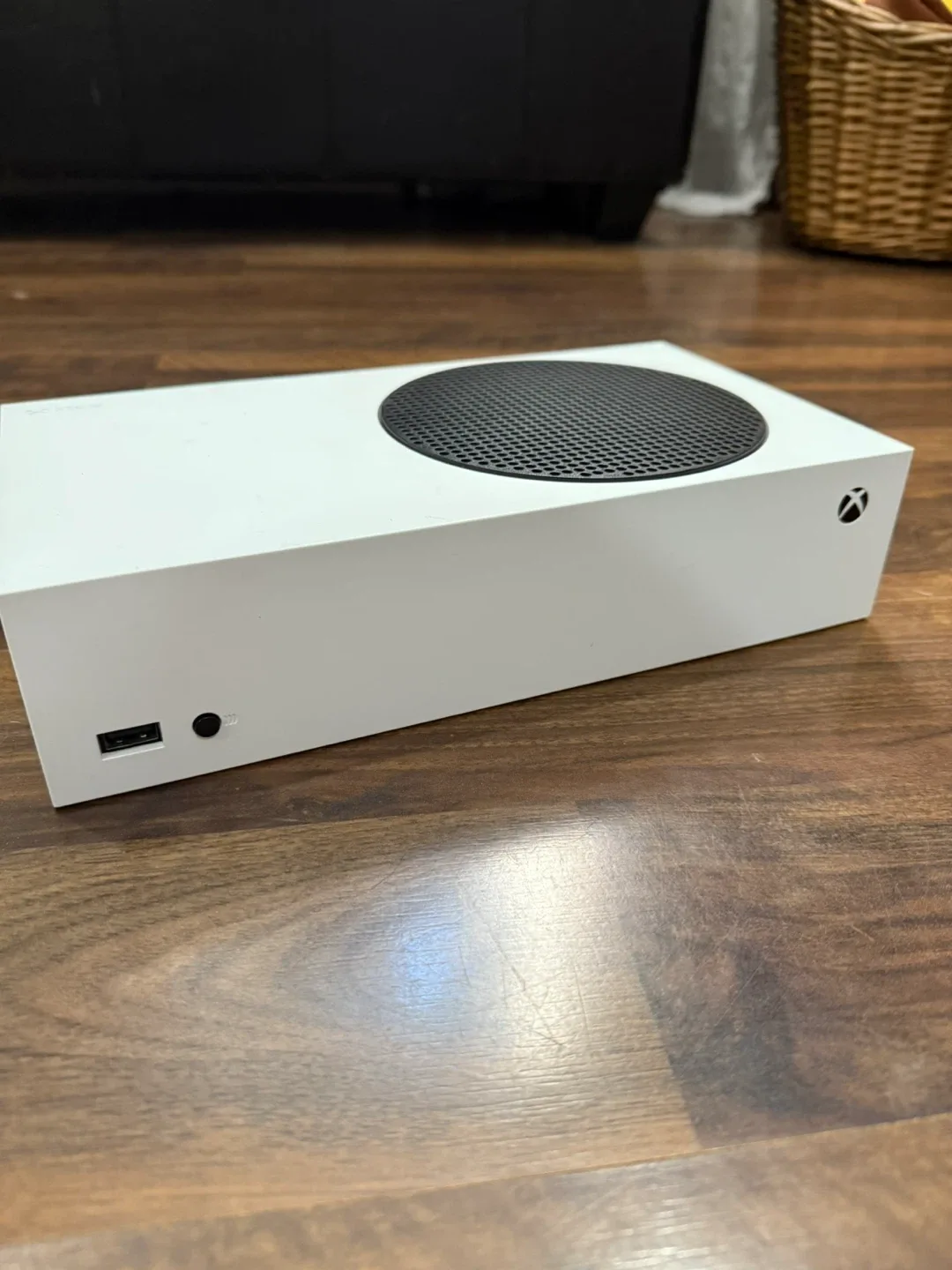 Xbox Series S Console - White image indicator(3)