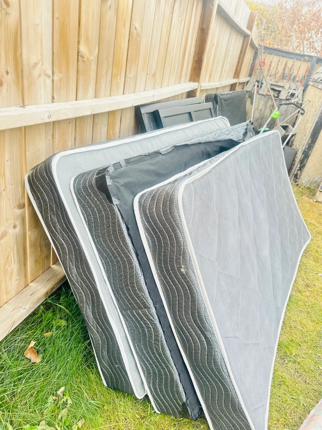 Mattress and Kids Toys image indicator(4)