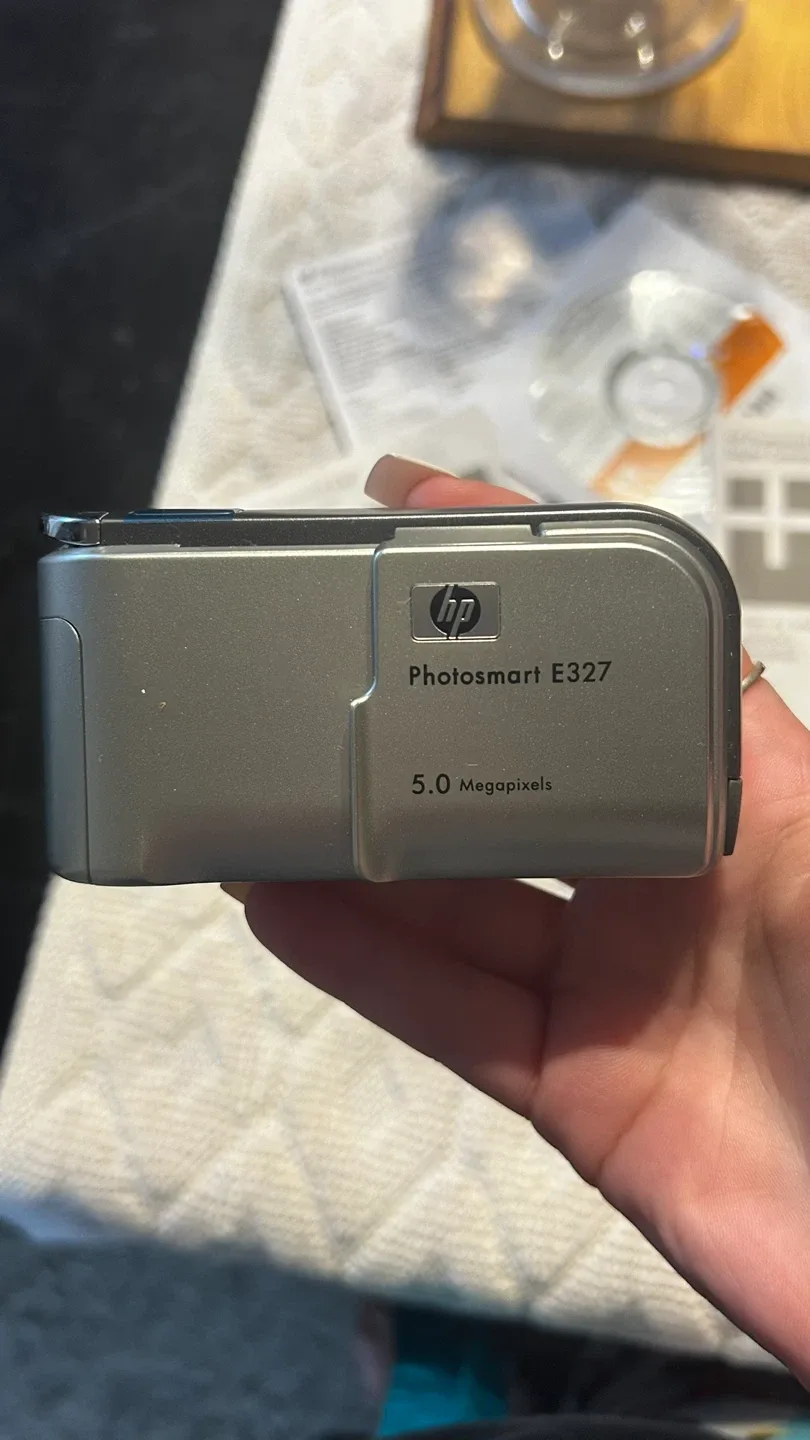 HP Photosmart E327 5.0 Megapixels Digital Camera image indicator(2)