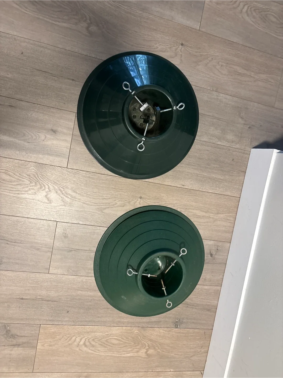 Two Christmas Tree Stand - Green image indicator(4)