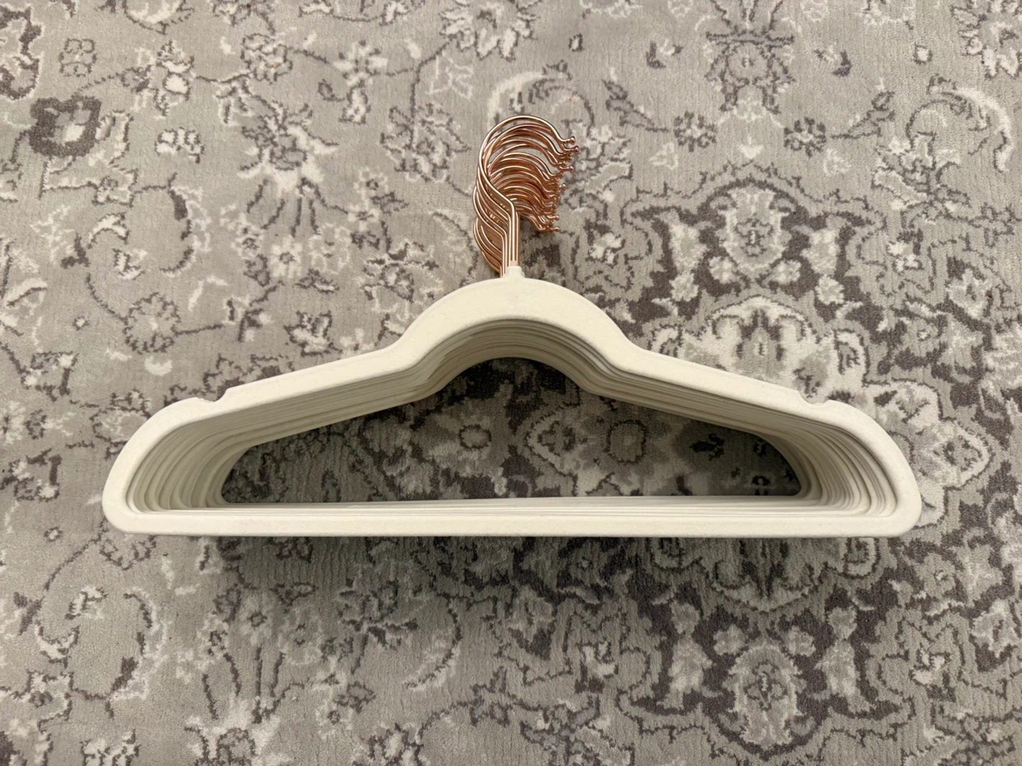 Good quality nonslip hangers - photo 2