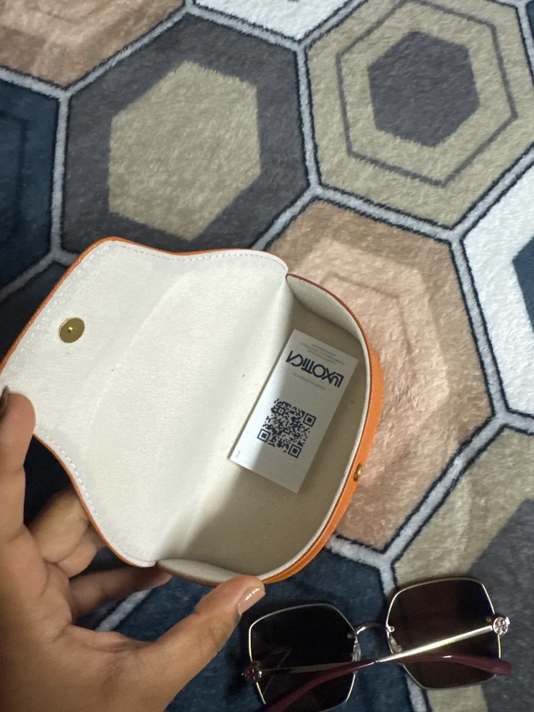 Tory Burch Sunglasses with Case image indicator(3)