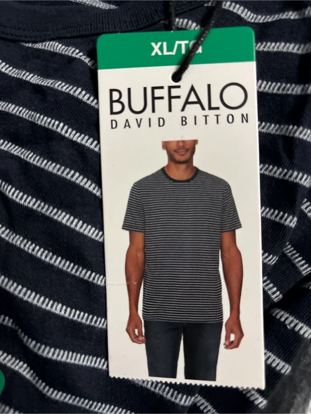 ( 2 pairs) O'Neill & Buffalo David Bitton XL T-Shirts - New image indicator(2)