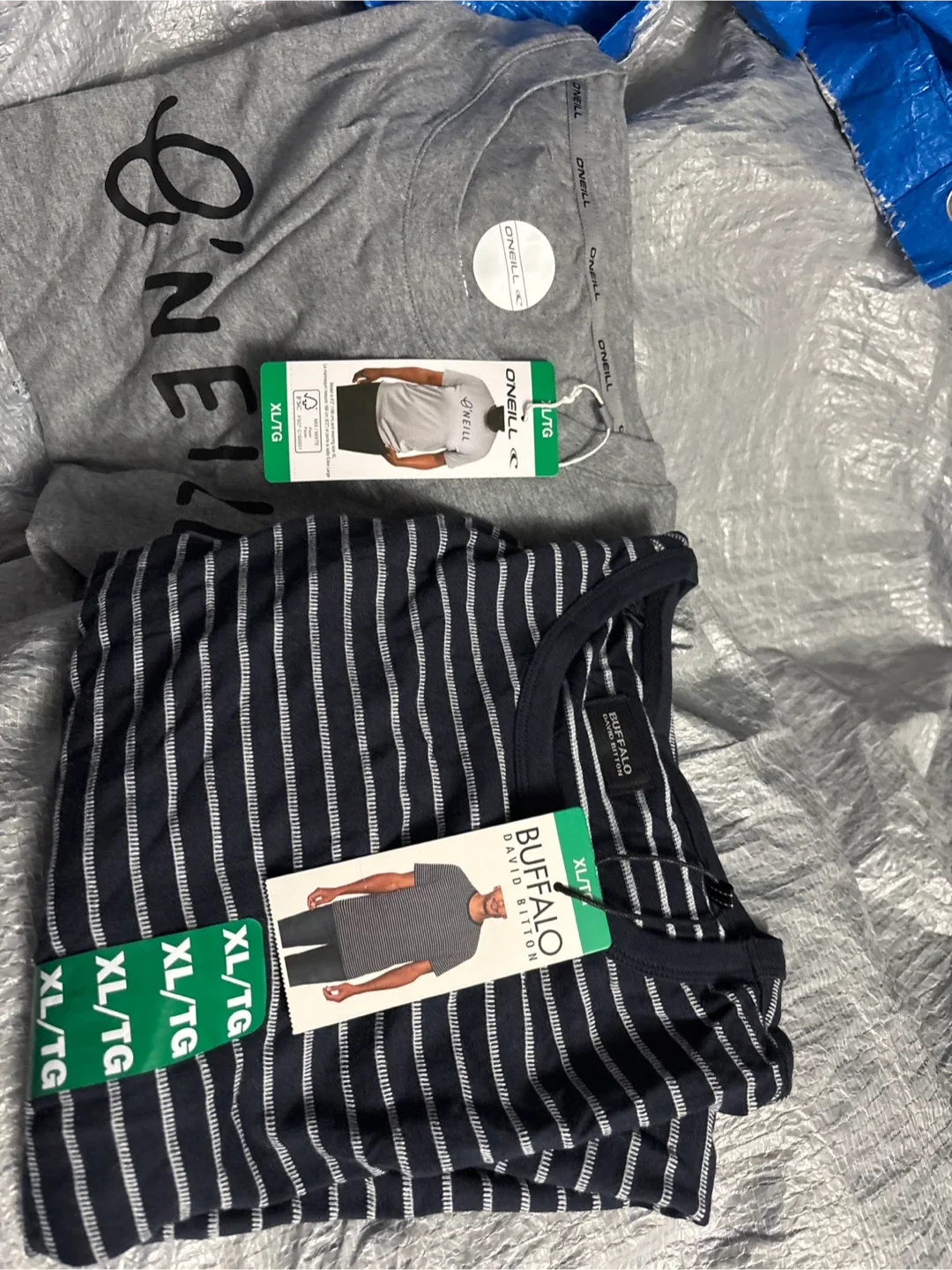 ( 2 pairs) O'Neill & Buffalo David Bitton XL T-Shirts - New thumbnail