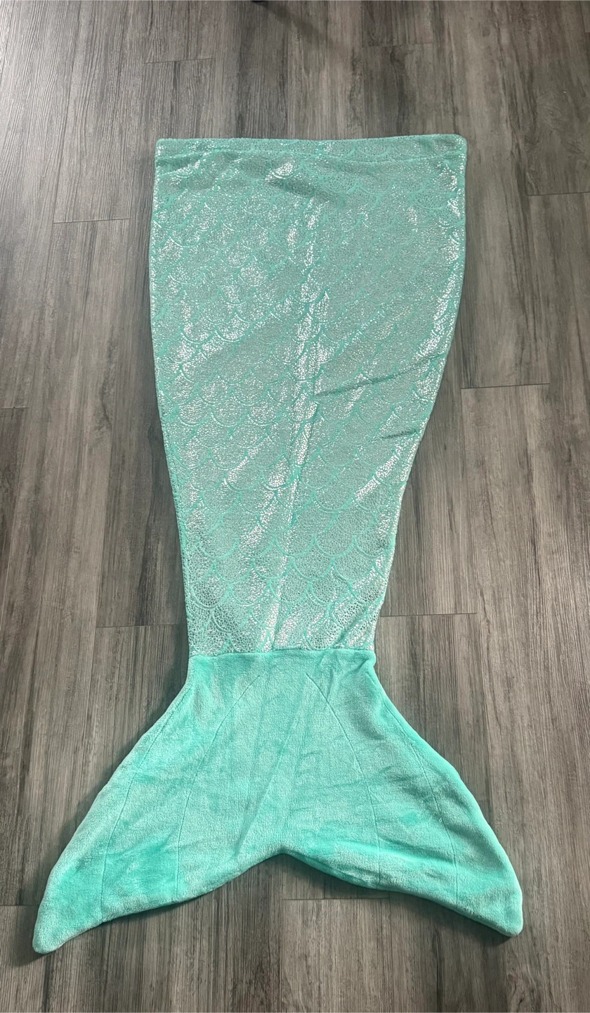 Justice Mermaid Tail Blanket - photo 2