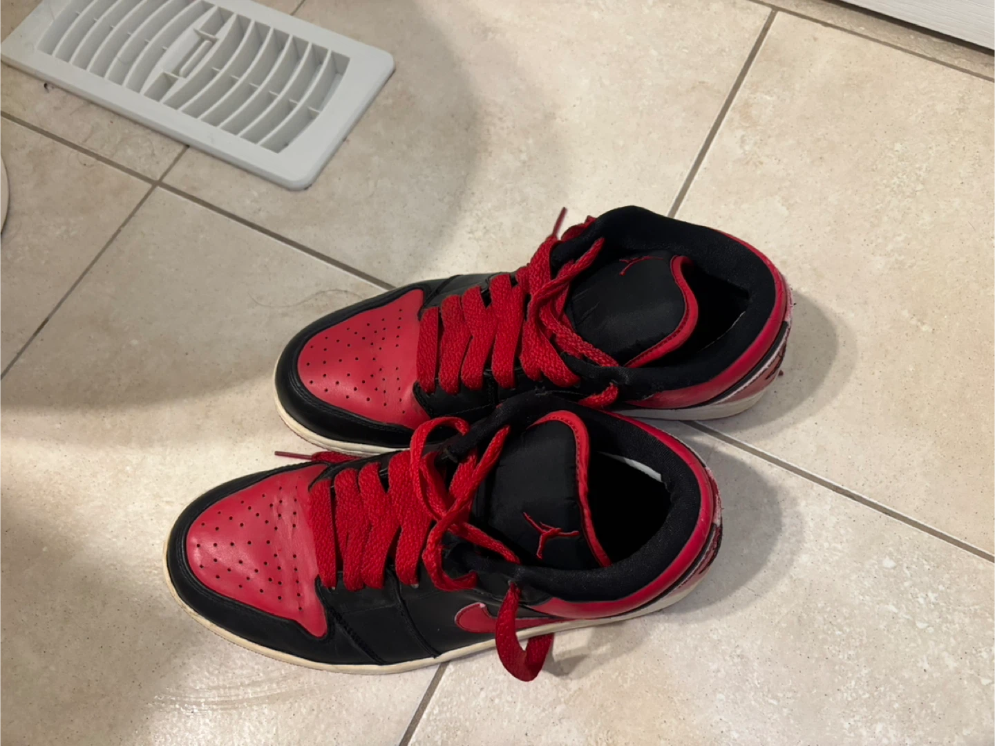 Nike Air Jordan 1 Low Red/Black - Size 8 US