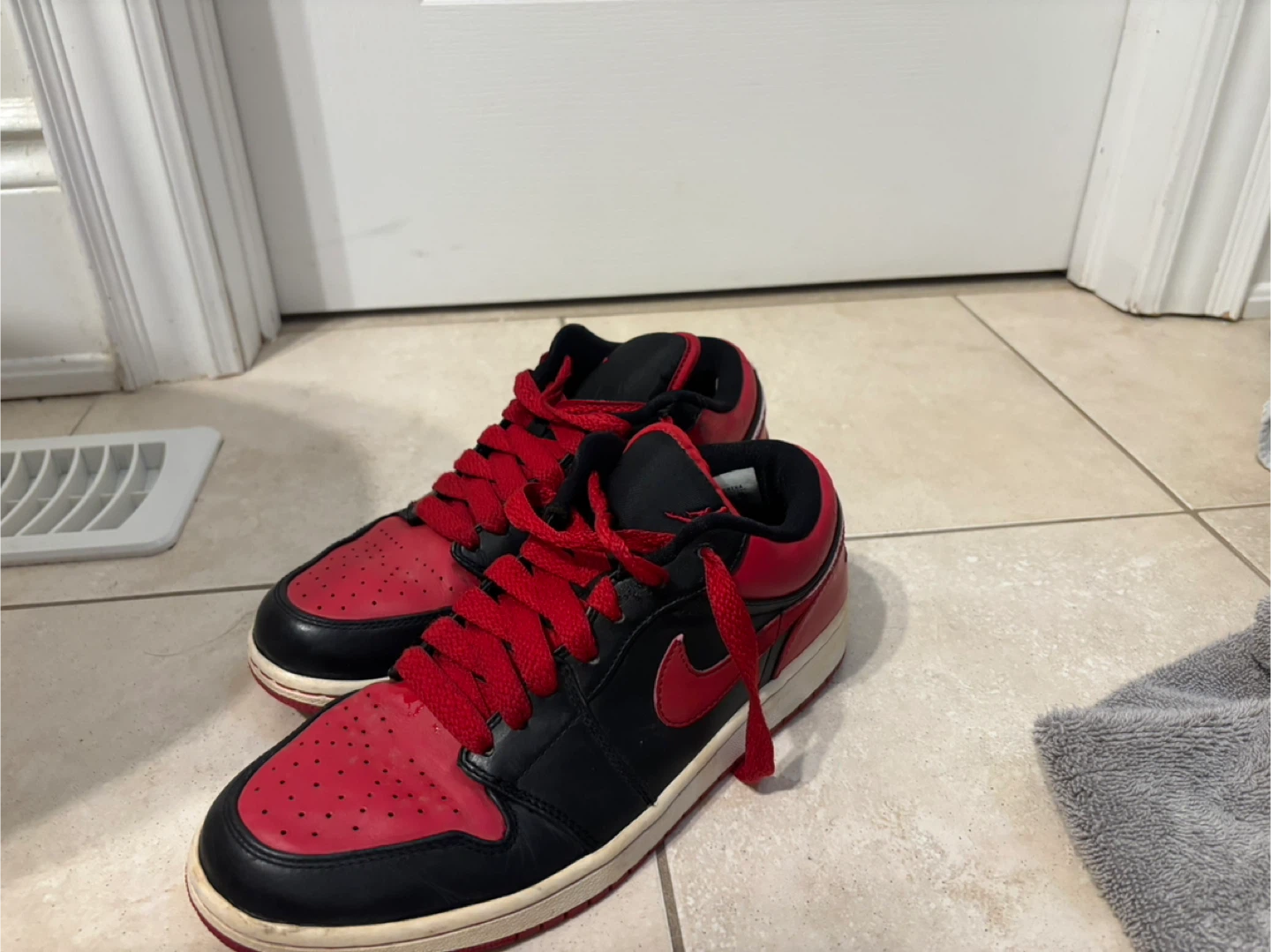 Nike Air Jordan 1 Low Red/Black - Size 8 US - photo 2