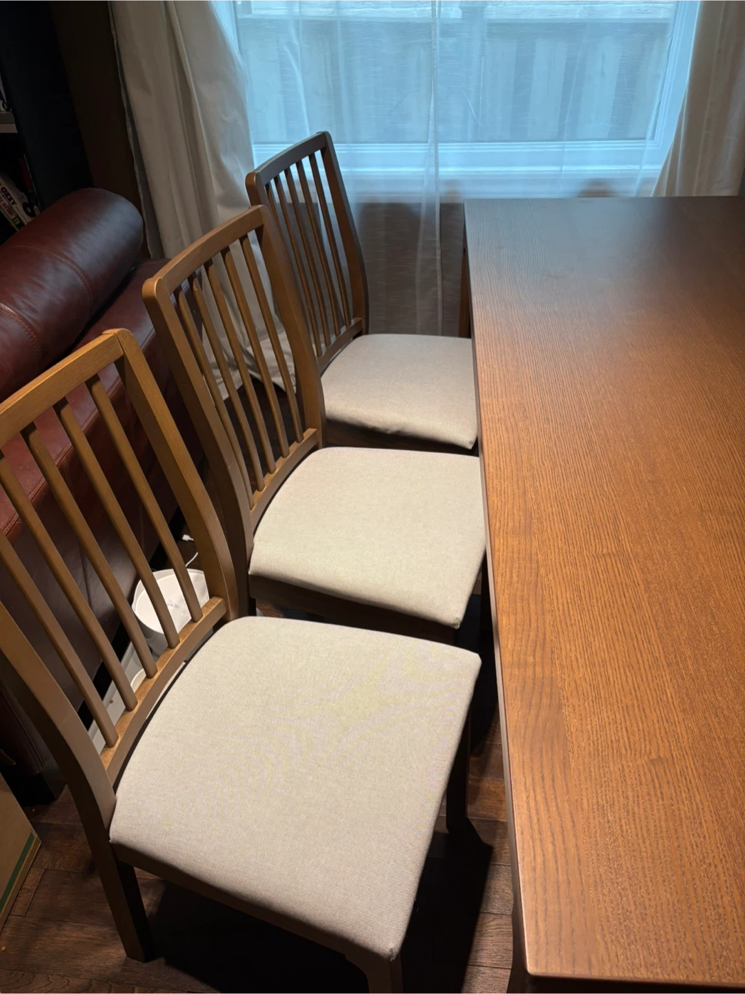 IKEA Ekedalen Extendable Table with 6 Chairs - photo 3