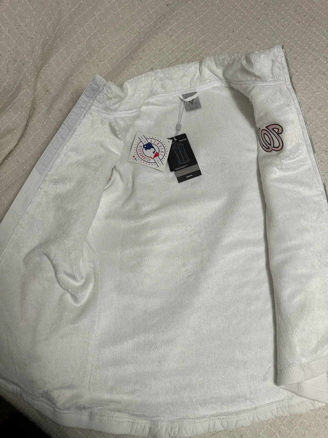 New Levelwear MLB Washington Nationals Vest - L image indicator(2)