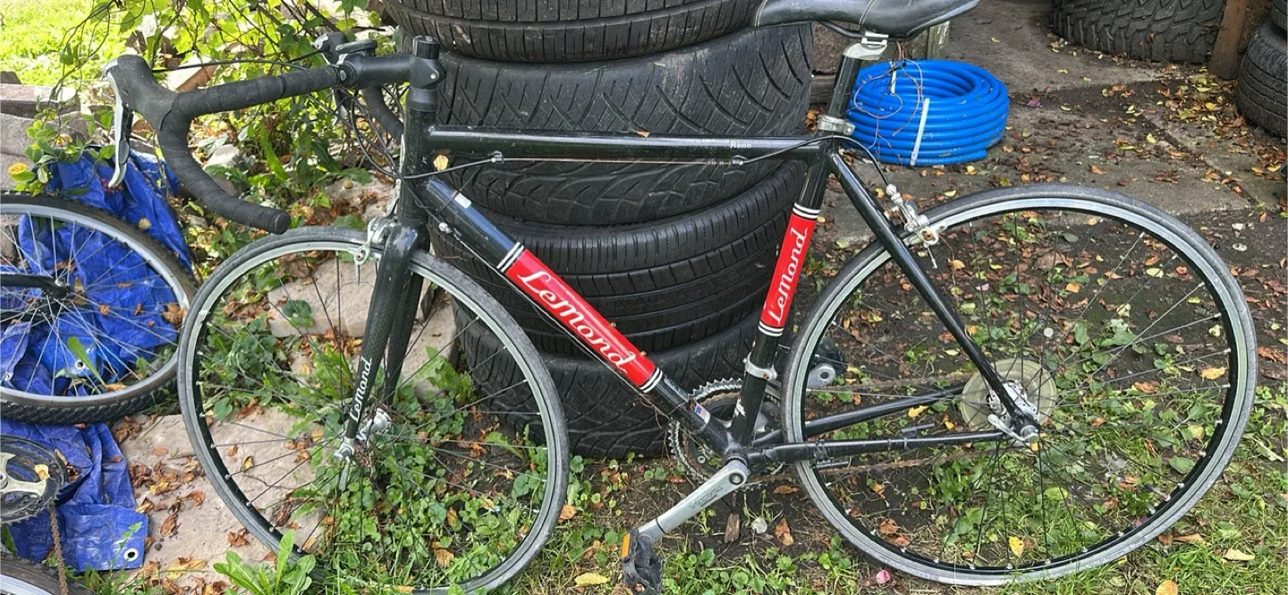 Lemond Road Bike - Black and Red image indicator(2)