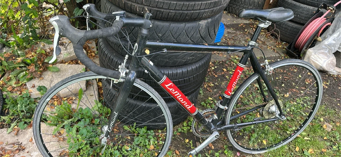 Lemond Road Bike - Black and Red image indicator(3)