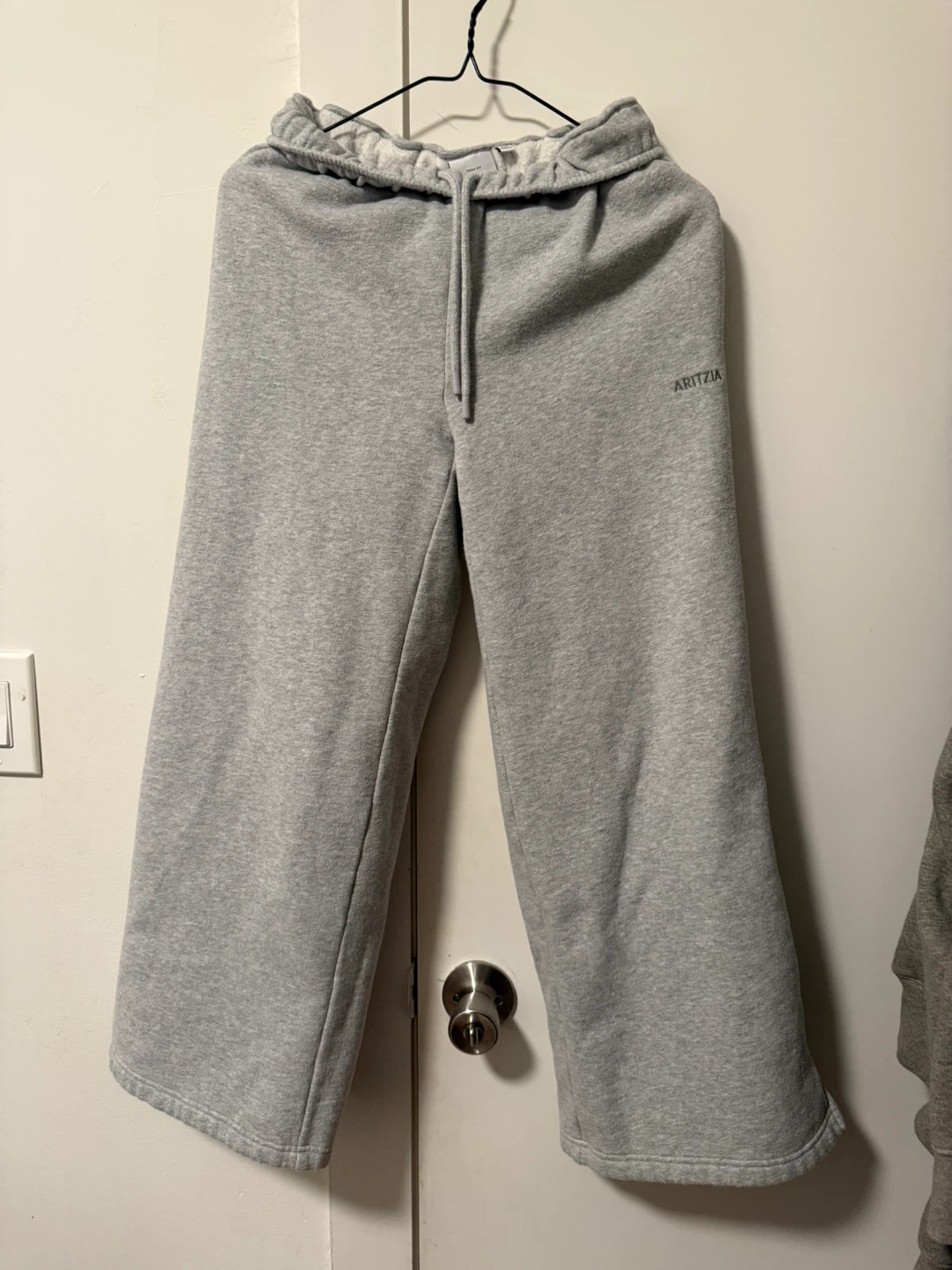 Aritzia Sweatfleece Mega Fit Pants - 2XS