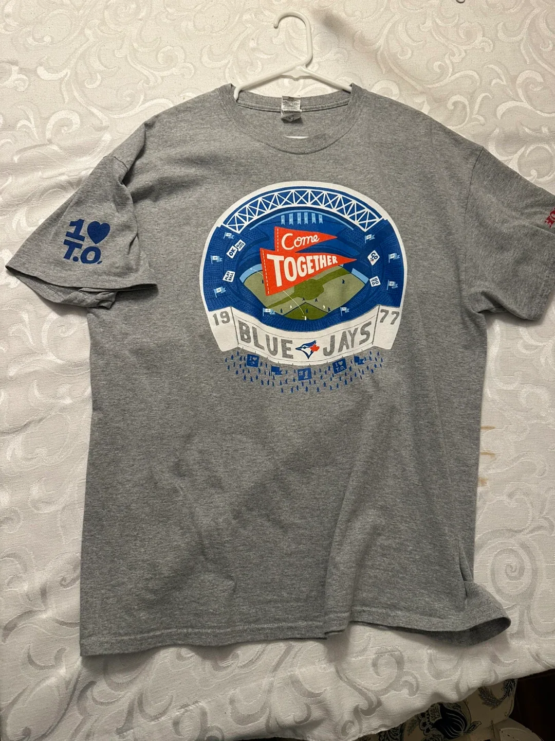 Gildan Blue Jays XL T-Shirt image indicator(6)