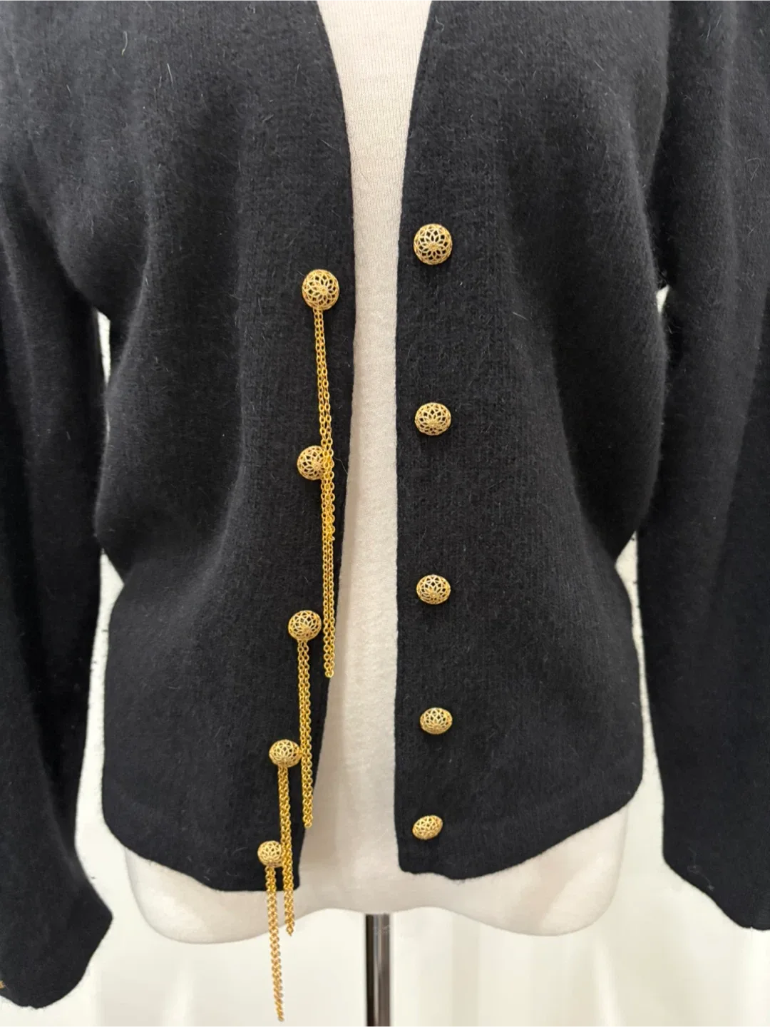 L'ULTIMA Designer Vintage Collection Black Cardigan Size M image indicator(8)