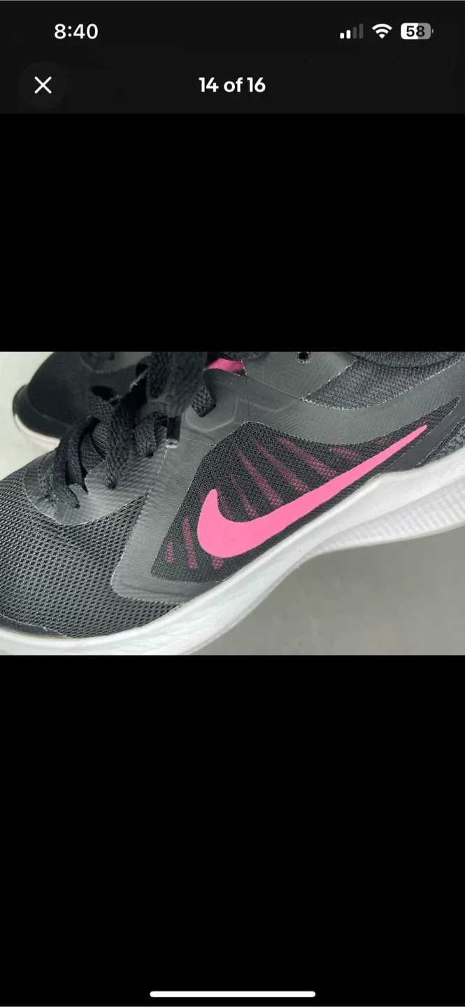 Nike Downshifter 12 Black/Pink Size US 5Y image indicator(2)