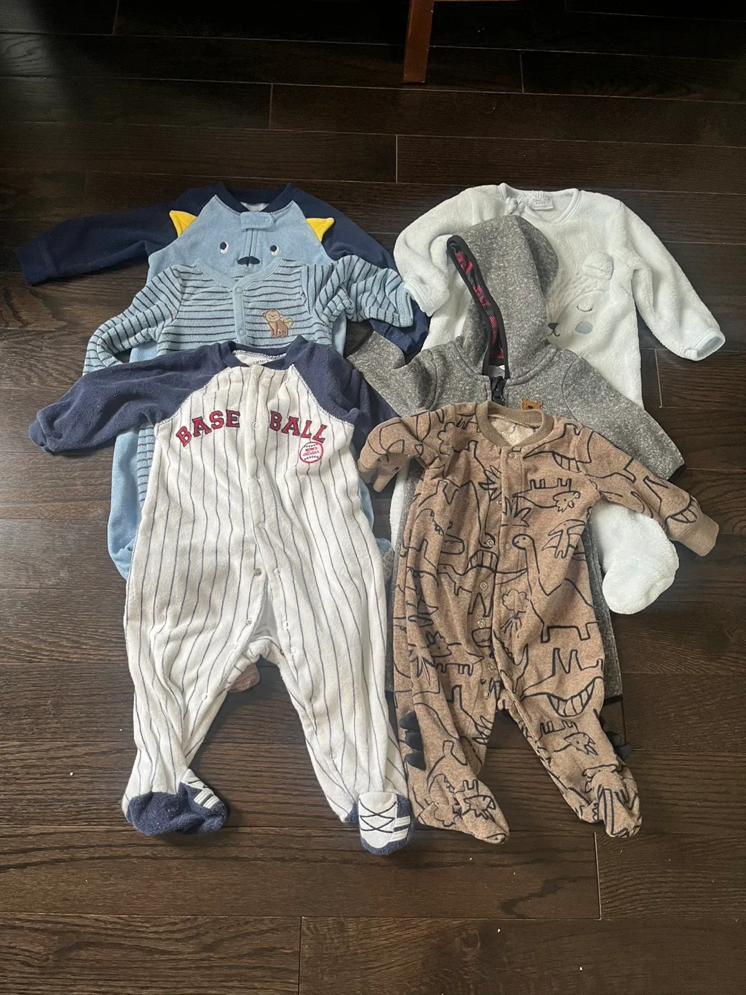 Baby boys 50+ clothes bundle image indicator(3)