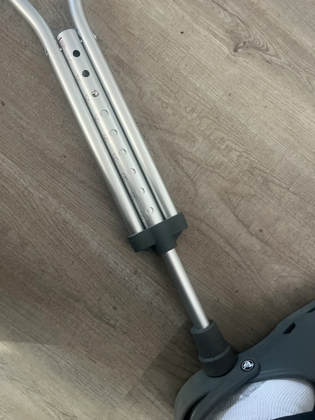 Adjustable Aluminum Crutches