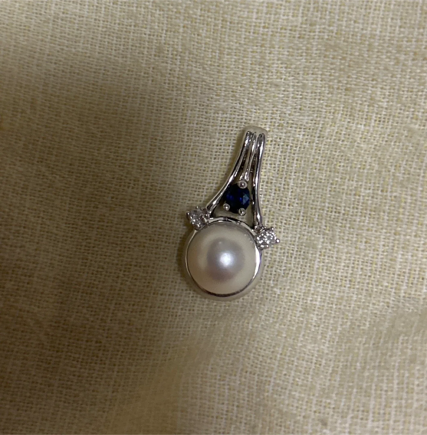 14k WG pendant with diamonds pearl & blue sapphire thumbnail