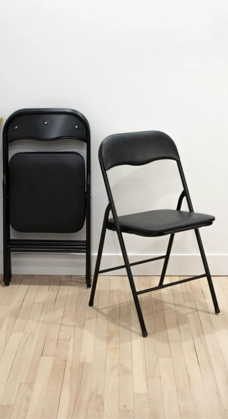 Black Folding Chair - Great Condition! - photo 2
