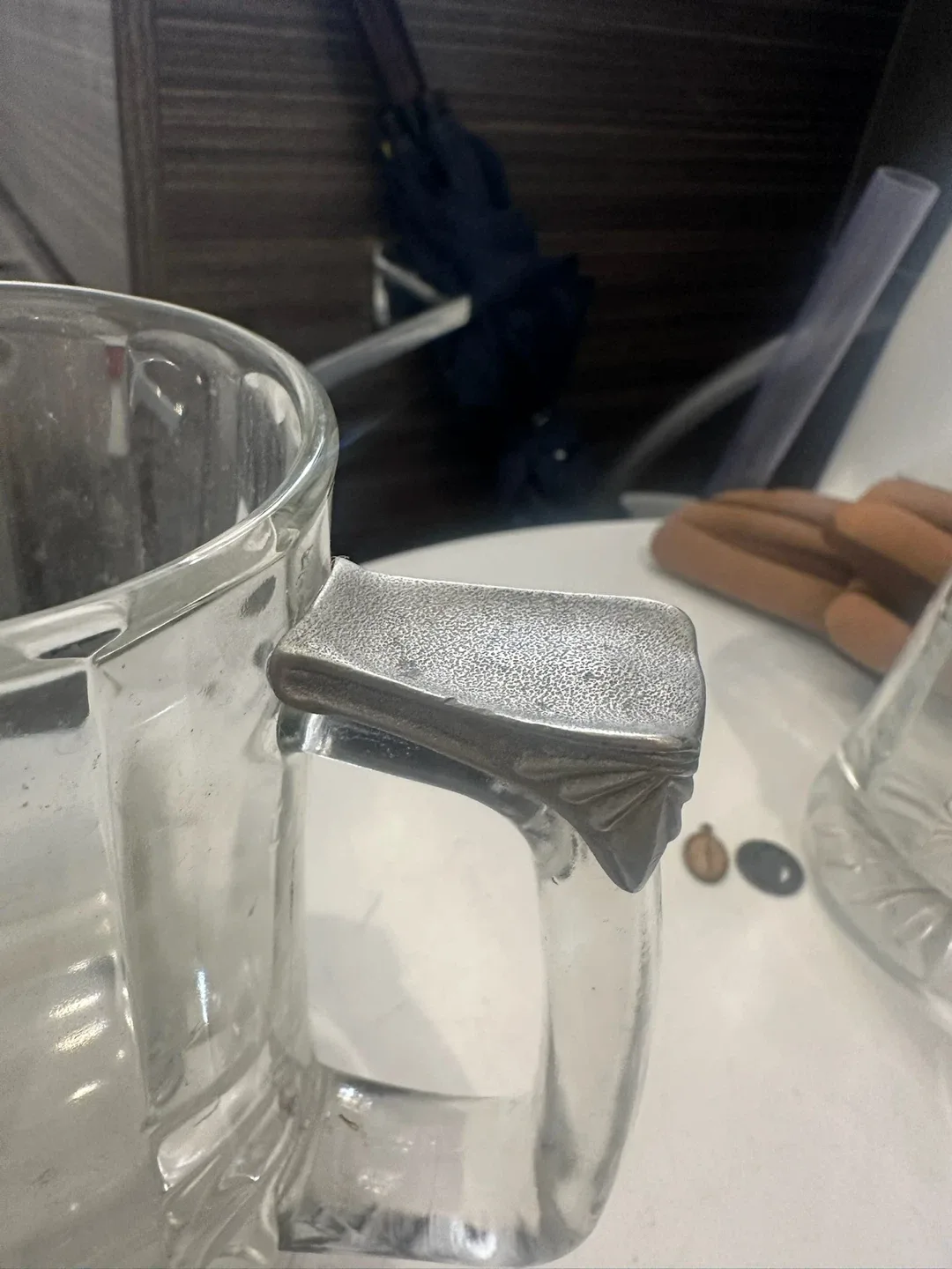 Vintage x 3 Glass Beer Mugs with Wildlife Emblems - Set of 2 image indicator(5)