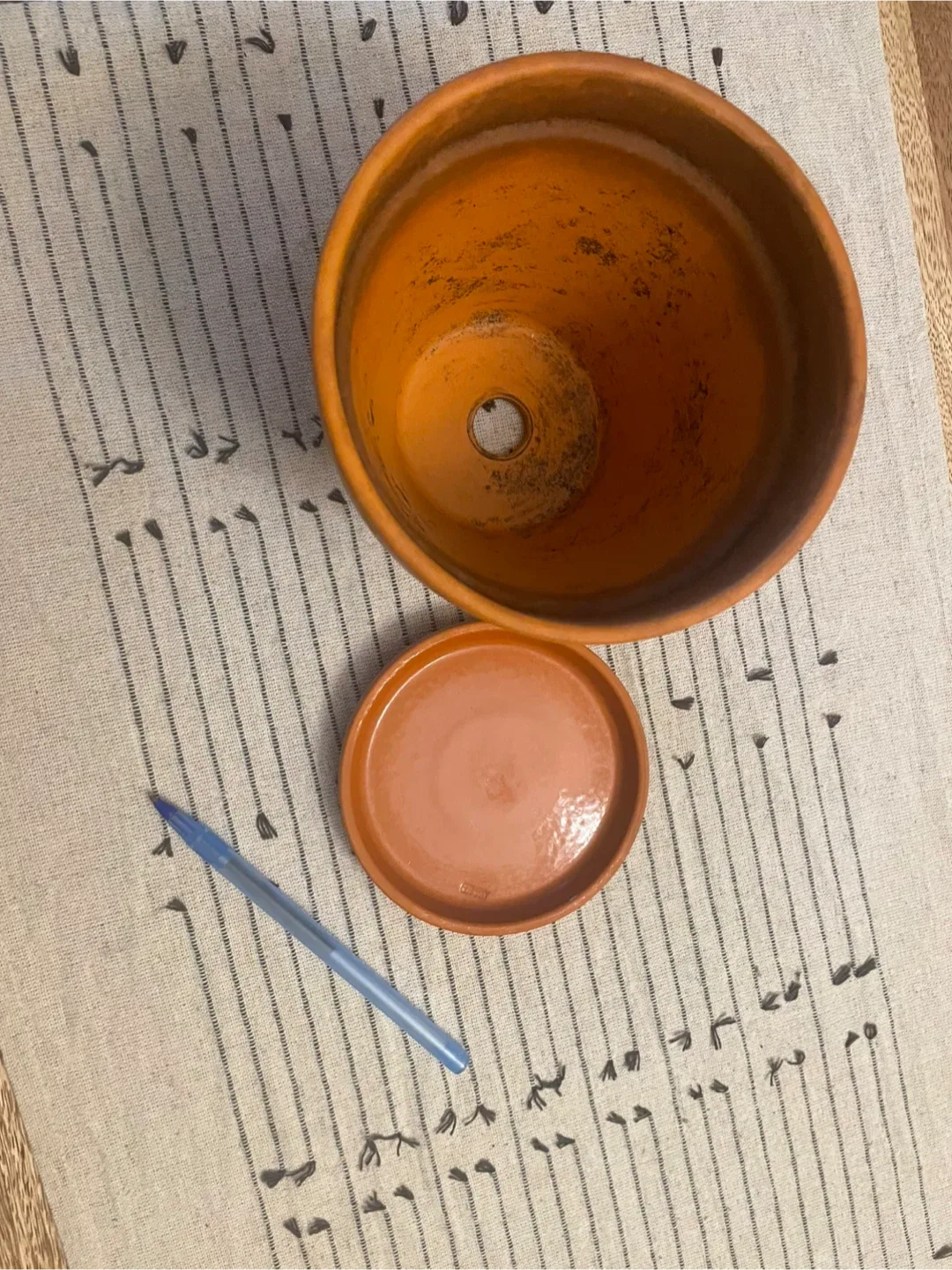 Terracotta Plant Pot with Saucer image indicator(3)