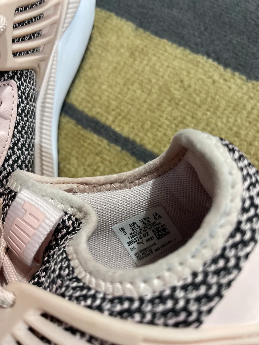 Puma Girl's Size 5.5 Pink/Black Sneakers image indicator(3)