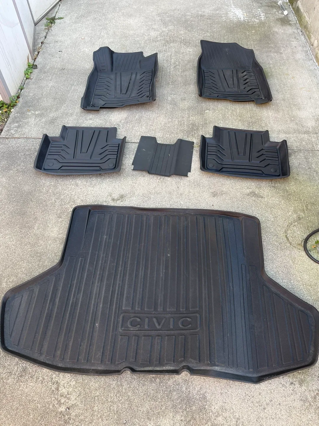 Honda Civic Floor Mats - Black (11 Gen) image indicator(6)