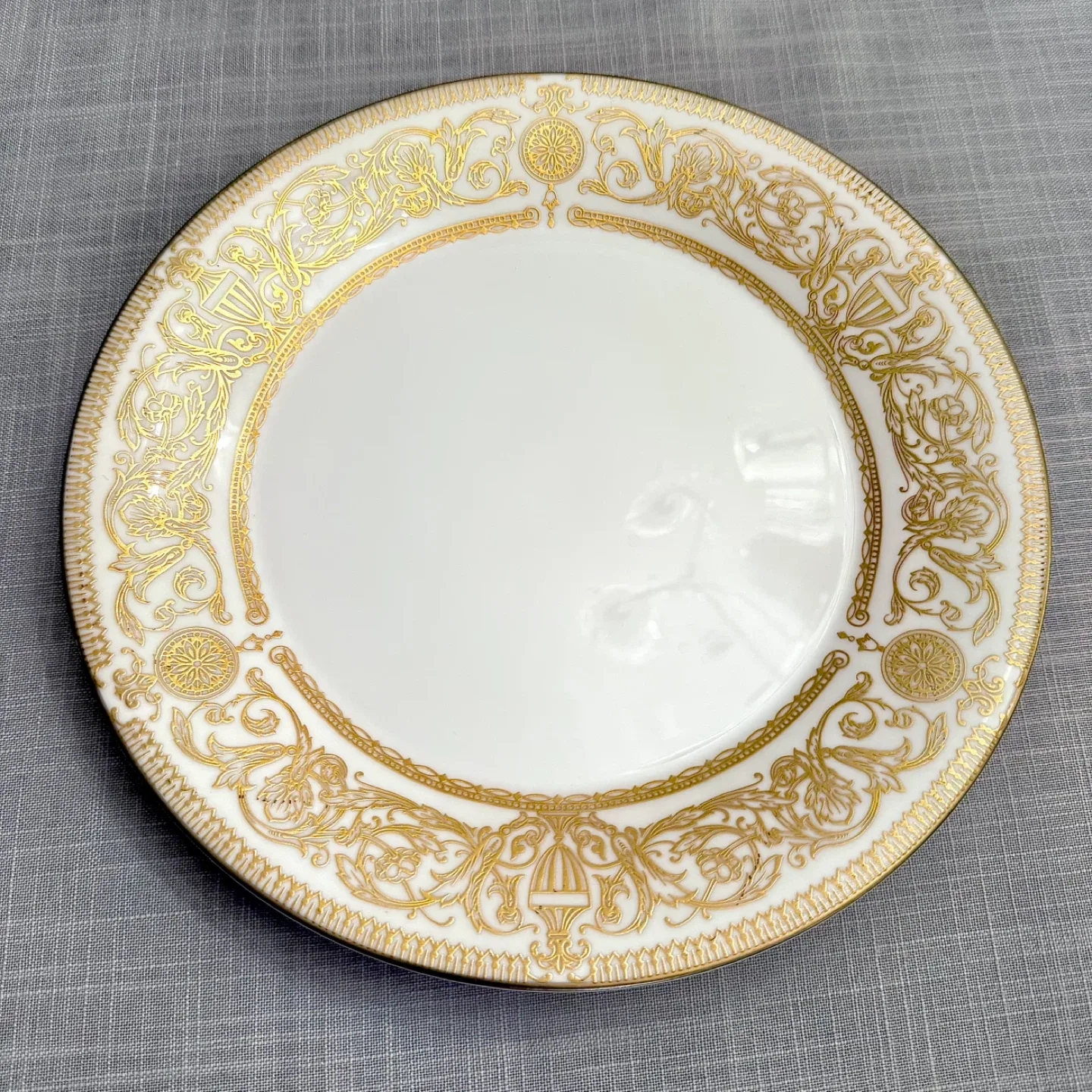 Royal Worcester Hyde Park set for 4 image indicator(3)