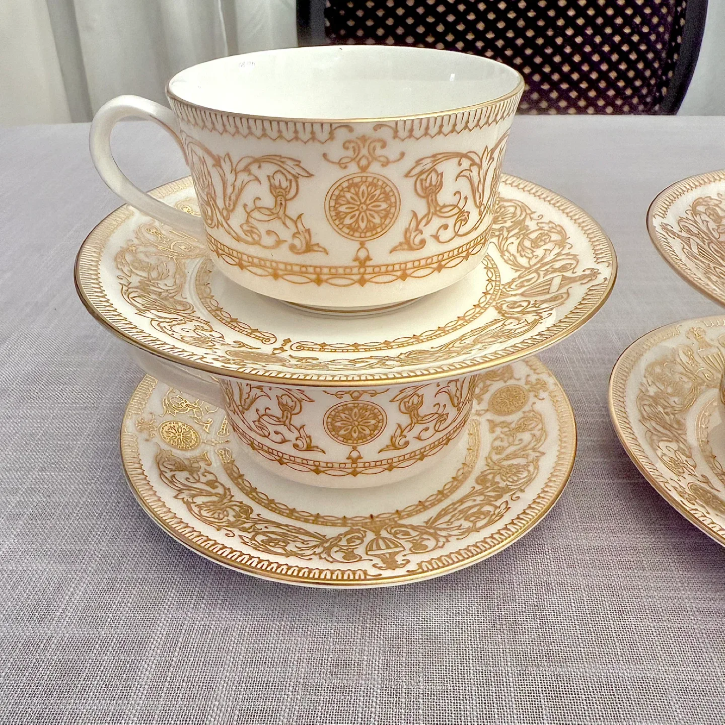 Royal Worcester Hyde Park set for 4 image indicator(4)