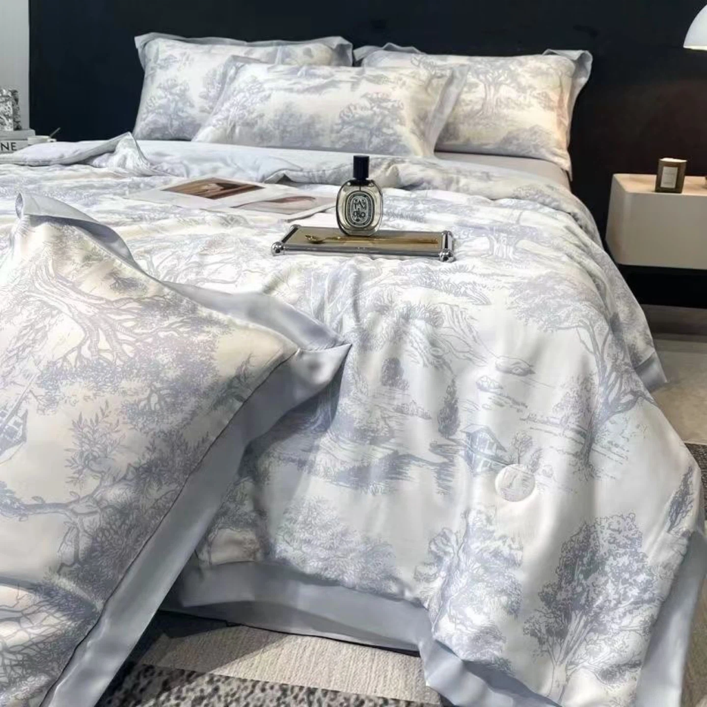 Brand new 4 pcs bedding pickup @DT